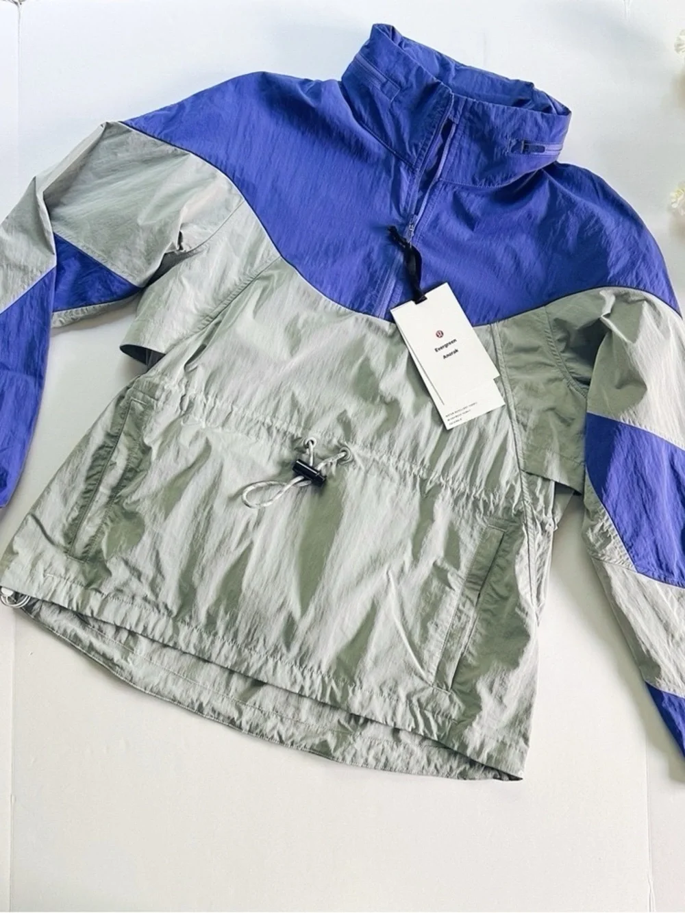 NEW Lululemon Women’s Evergreen Anorak Jacket Charged Indigo / Seal Grey Size 2